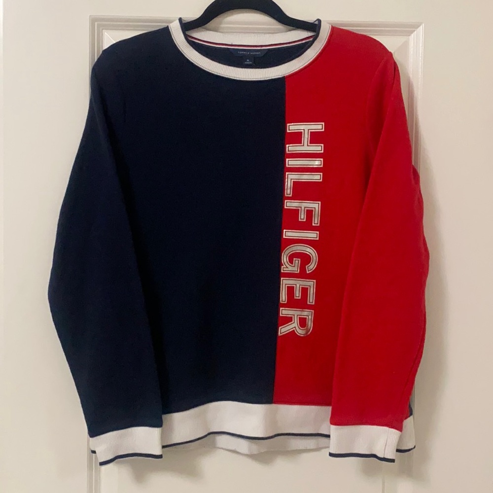 FREE SHIPPING Tommy Hilfiger crewneck